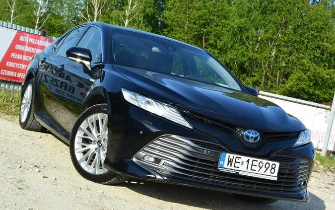 Toyota Camry cena 124900 przebieg: 105000, rok produkcji 2020 z Słupsk małe 781